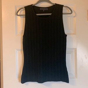 Sleeveless dress shirt
